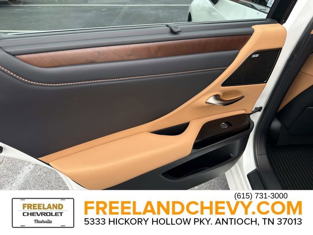 Used 2024 Lexus ES 300h Ultra Luxury image 15