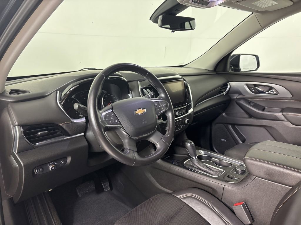 Used 2018 Chevrolet Traverse Premier w/ Driver Confidence II Package image 16