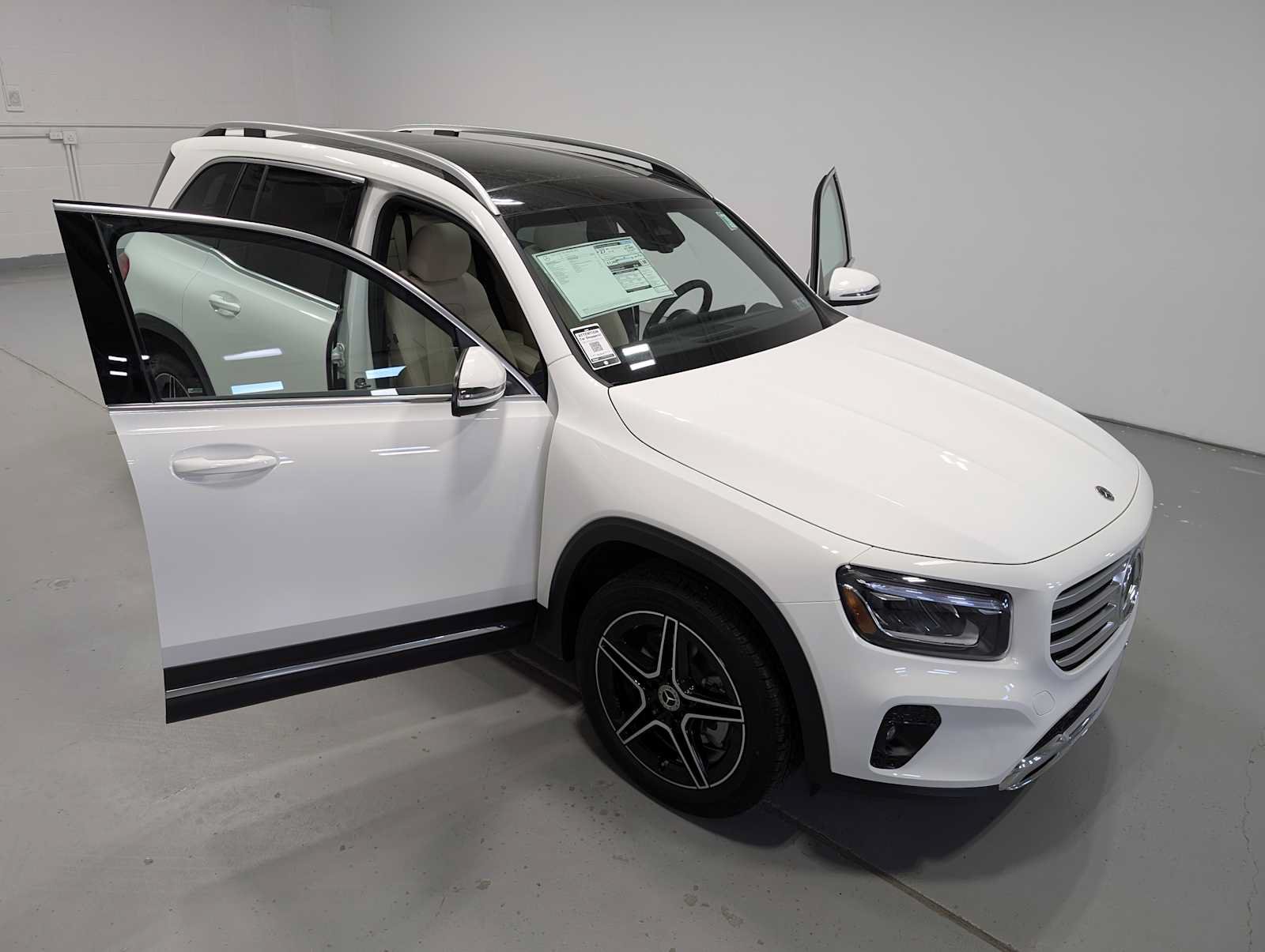 New 2026 Mercedes-Benz GLB 250 4MATIC image 14