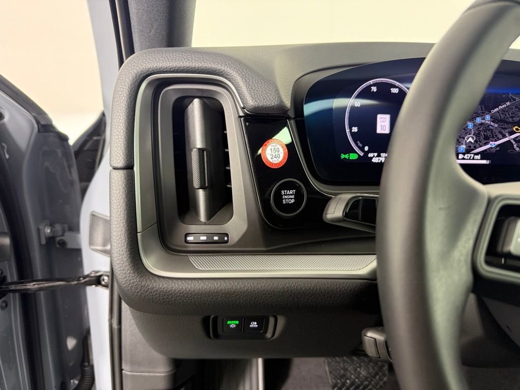 Certified 2025 Porsche Cayenne Coupe image 27