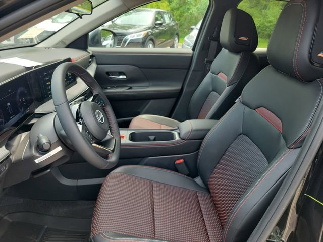 New 2025 Nissan Kicks SR w/ SR Premium Package AWD/4WD image 7