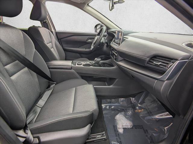 Used 2024 Nissan Rogue SV AWD/4WD image 18