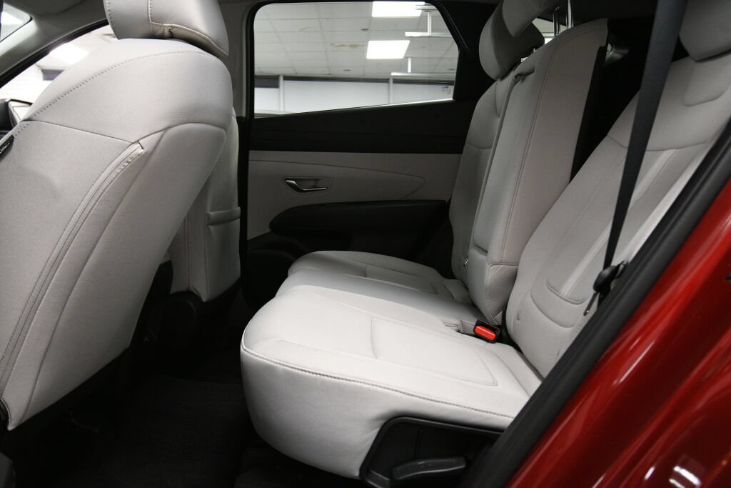 Used 2026 Hyundai Tucson SEL Plus AWD/4WD image 19
