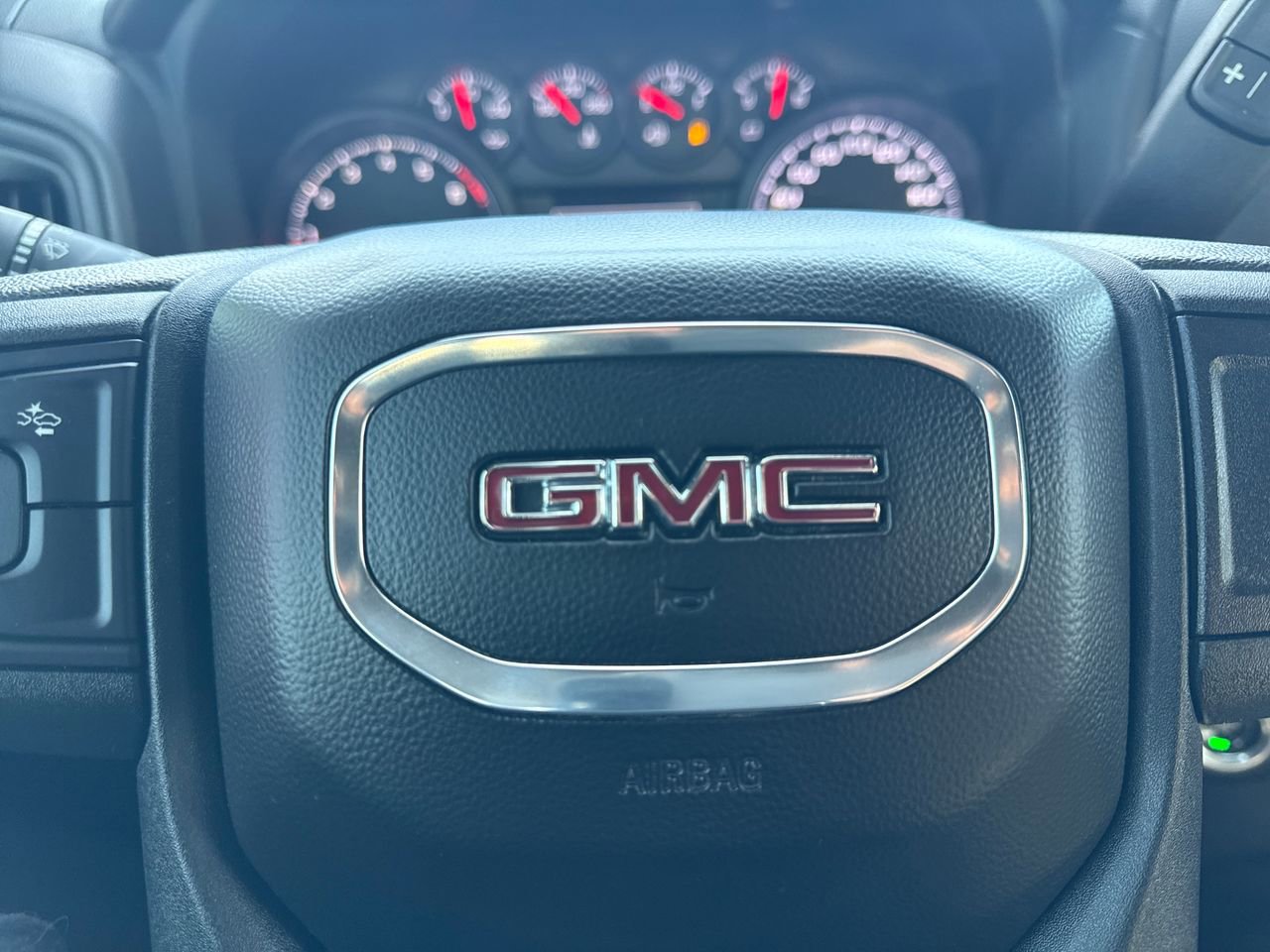 Used 2024 GMC Sierra 2500 Pro w/ Convenience Package image 27