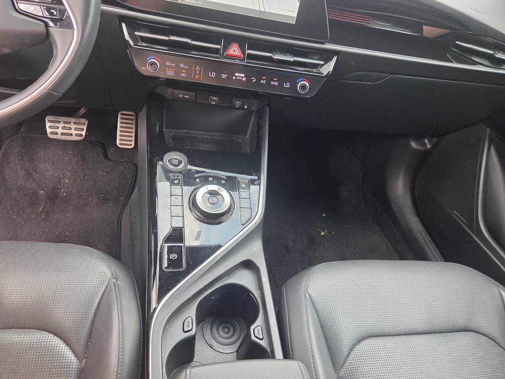 Used 2023 Kia Niro SX Touring FWD image 22