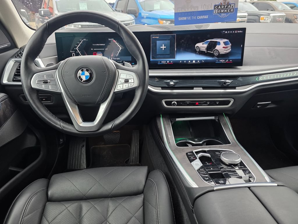Used 2025 BMW X7 xDrive40i AWD/4WD image 14