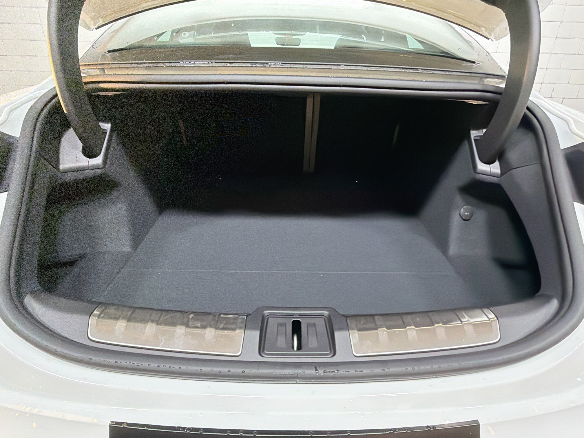 Certified 2025 Porsche Taycan RWD image 13