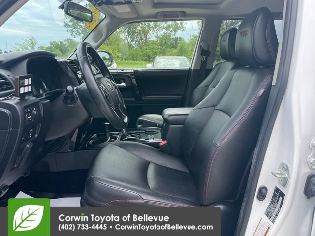 Used 2018 Toyota 4Runner TRD Off-Road Premium AWD/4WD image 17