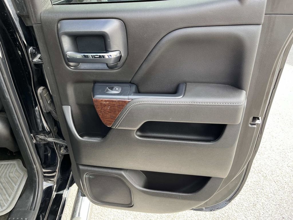 Used 2018 GMC Sierra 1500 SLE w/ SLE Value Package image 17