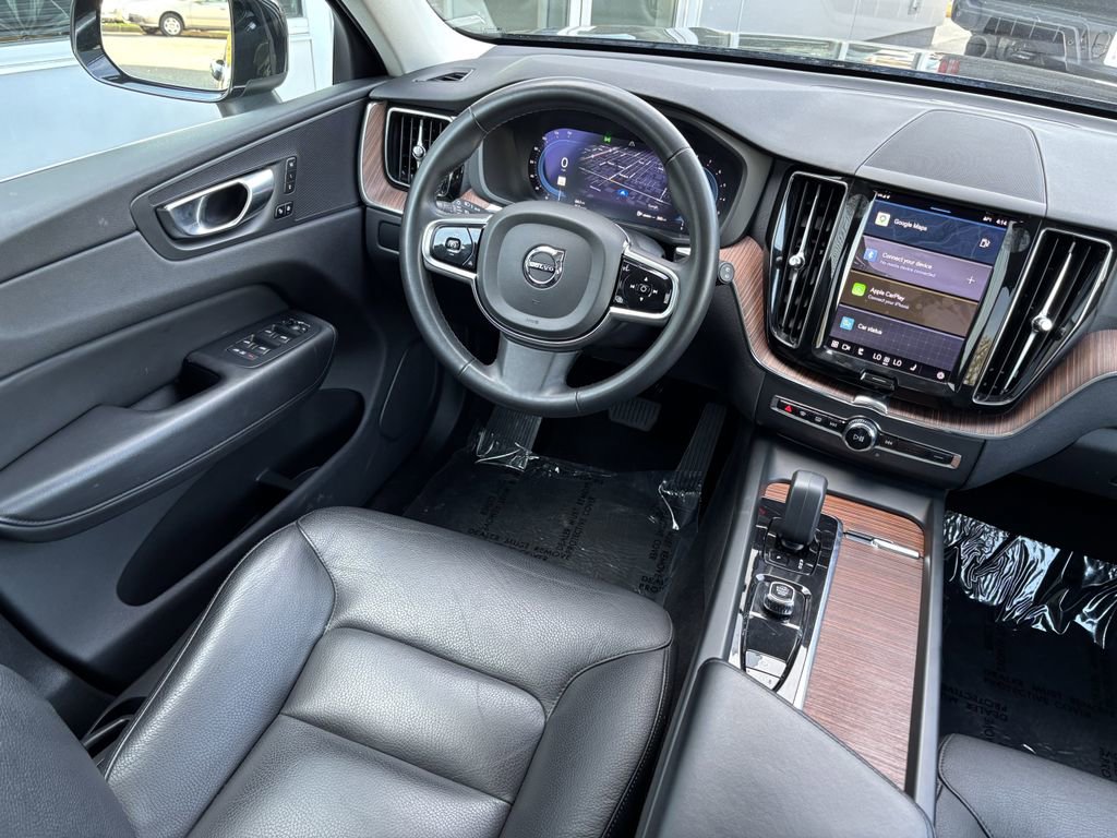 Used 2023 Volvo XC60 B5 Plus AWD/4WD image 20