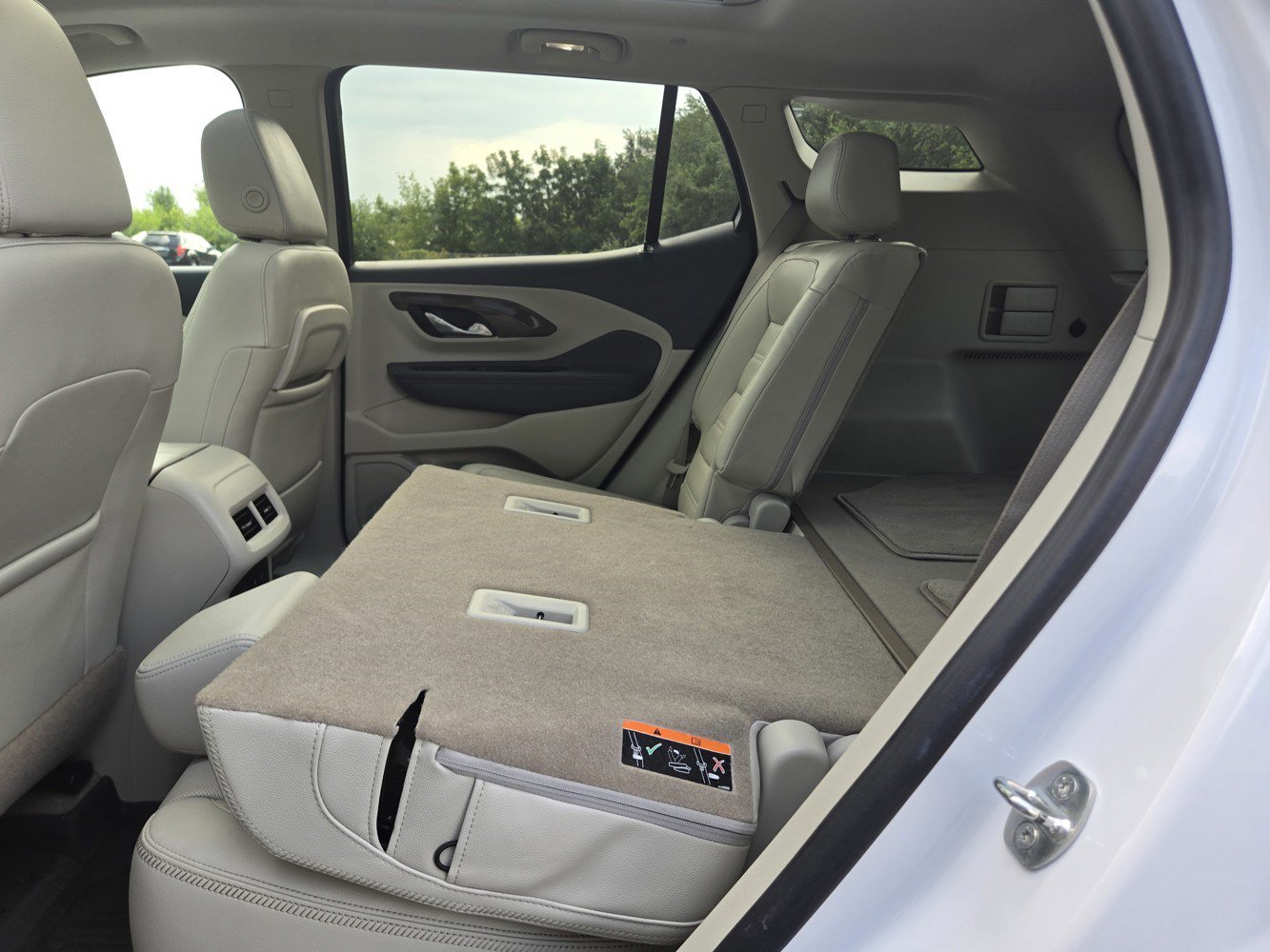 Used 2022 GMC Terrain Denali w/ Denali Premium Package AWD/4WD image 31