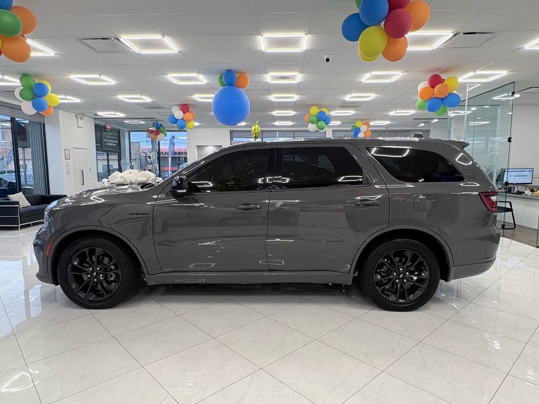 Used 2022 Dodge Durango R/T w/ Blacktop Package AWD/4WD image 4