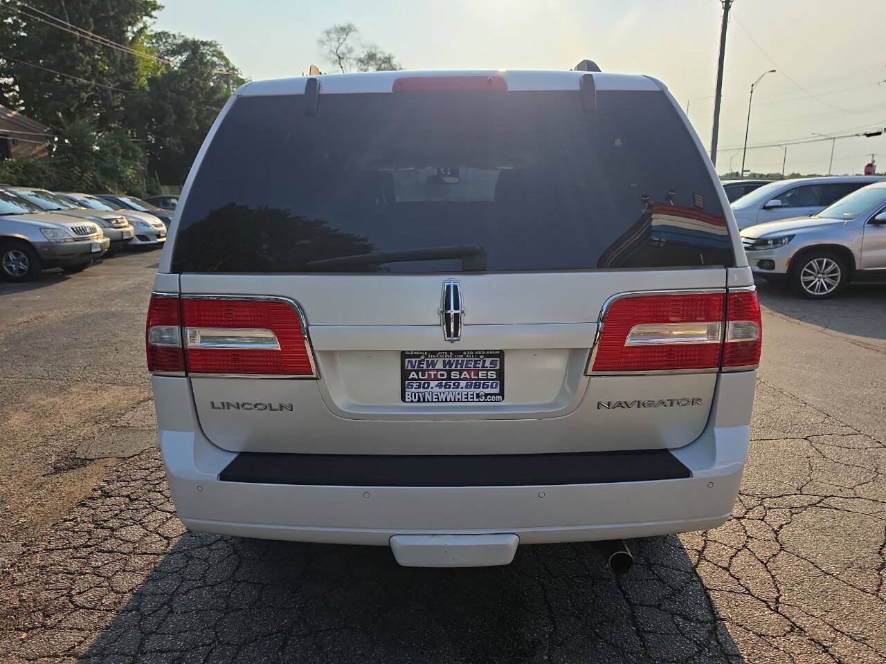 Used 2010 Lincoln Navigator 4WD image 14