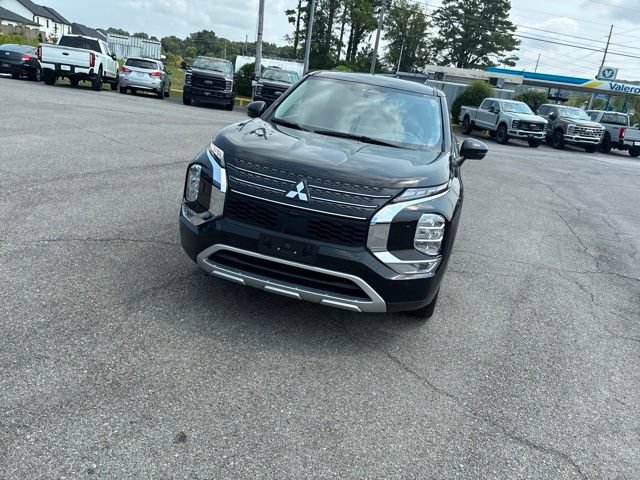 Used 2024 Mitsubishi Outlander SE AWD/4WD image 8