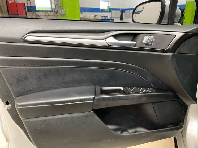 Used 2018 Ford Fusion Titanium image 24