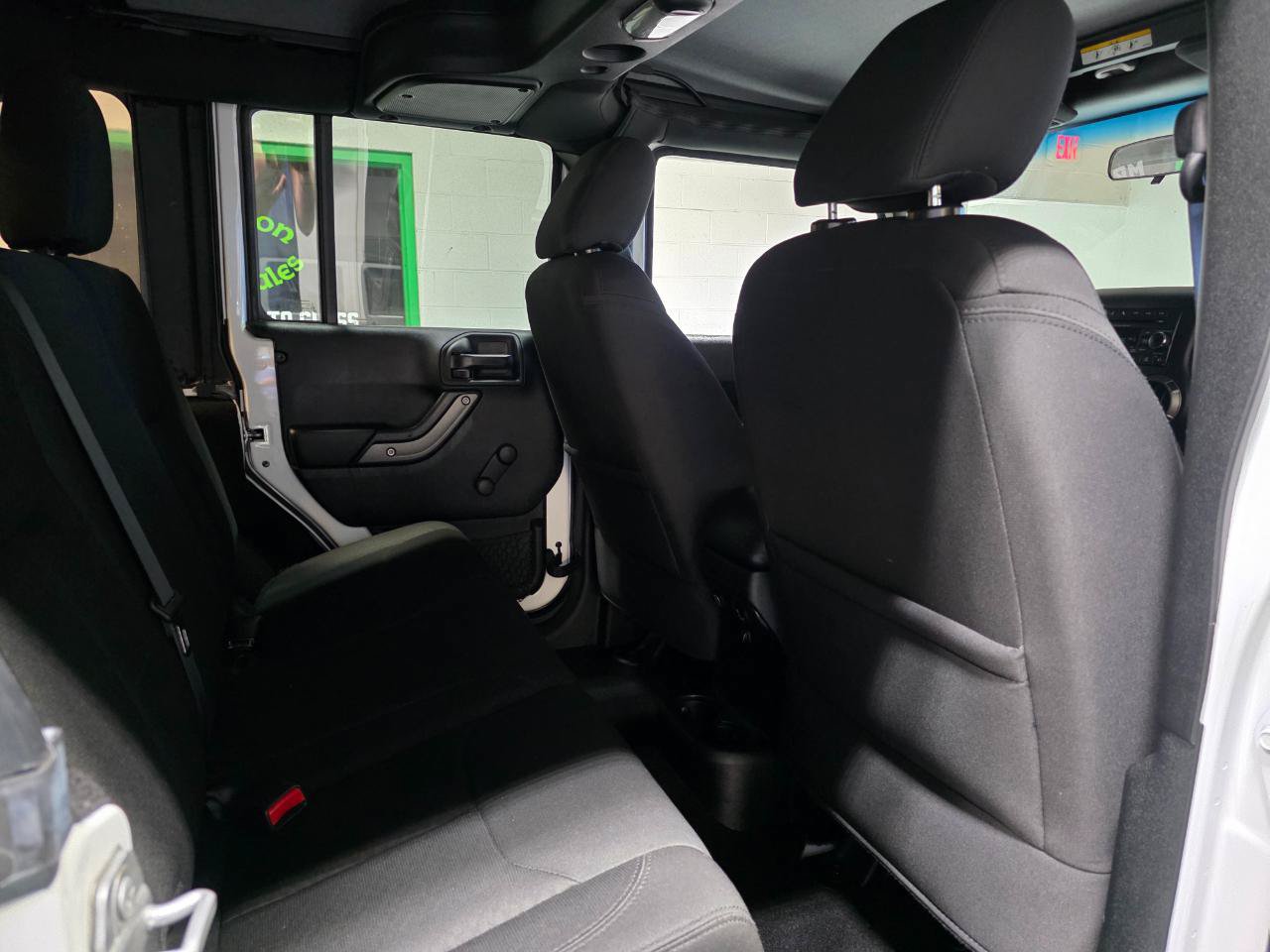 Used 2018 Jeep Wrangler Unlimited Sport w/ Connectivity Group AWD/4WD image 24