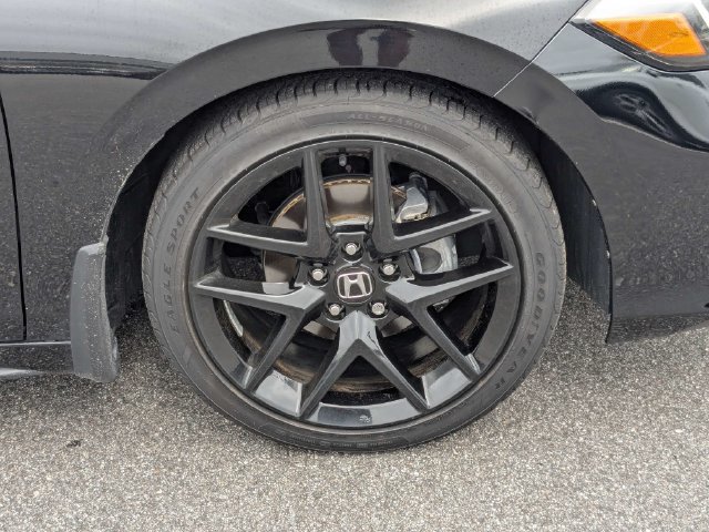 Used 2025 Honda Civic Sport image 11