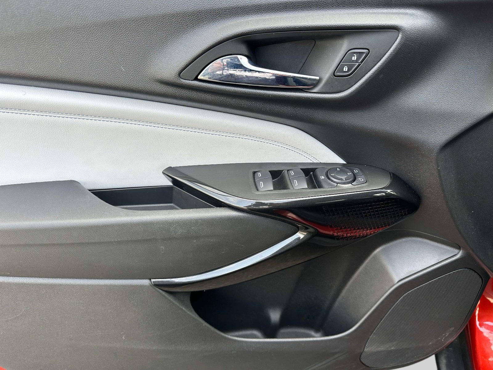 Used 2024 Chevrolet Trax LT w/ Driver Confidence Package image 15