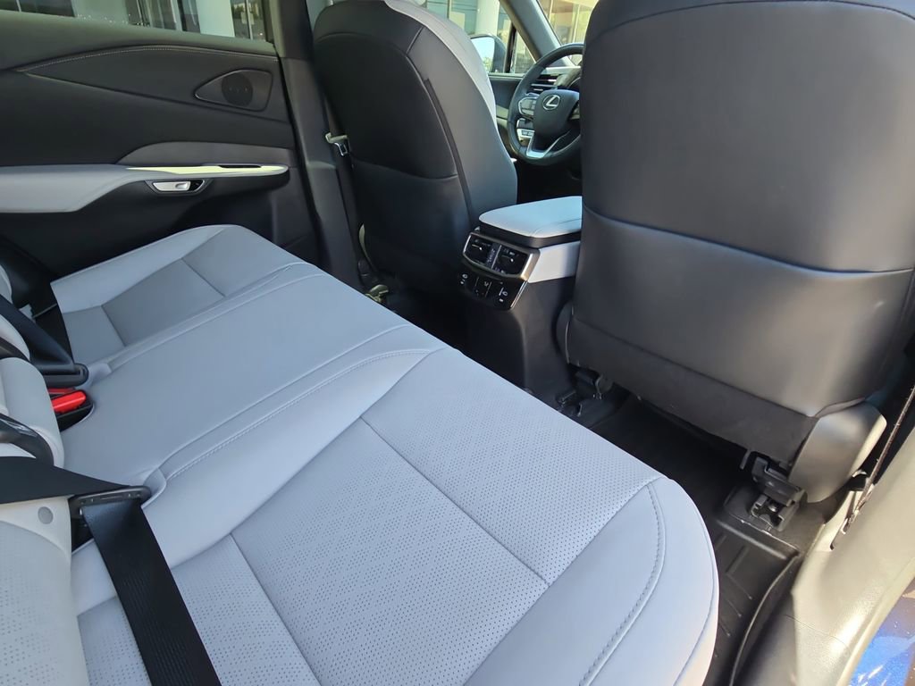 Used 2024 Lexus RX 350 w/ Convenience Package image 11