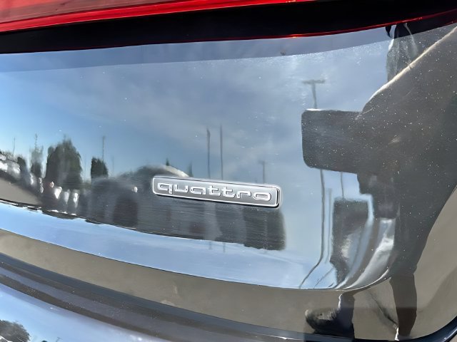 Used 2022 Audi Q7 3.0T Prestige AWD/4WD image 13