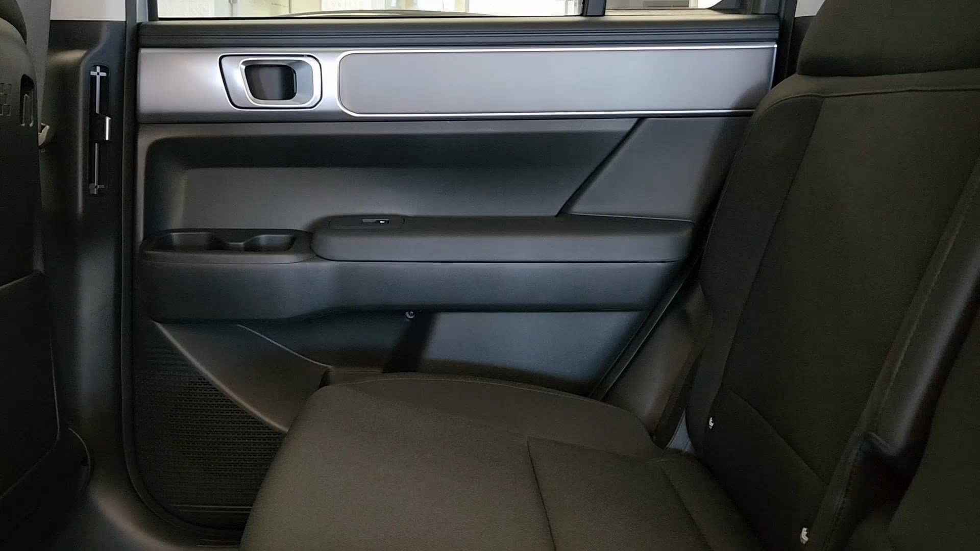 New 2026 Hyundai Santa Fe SE image 15
