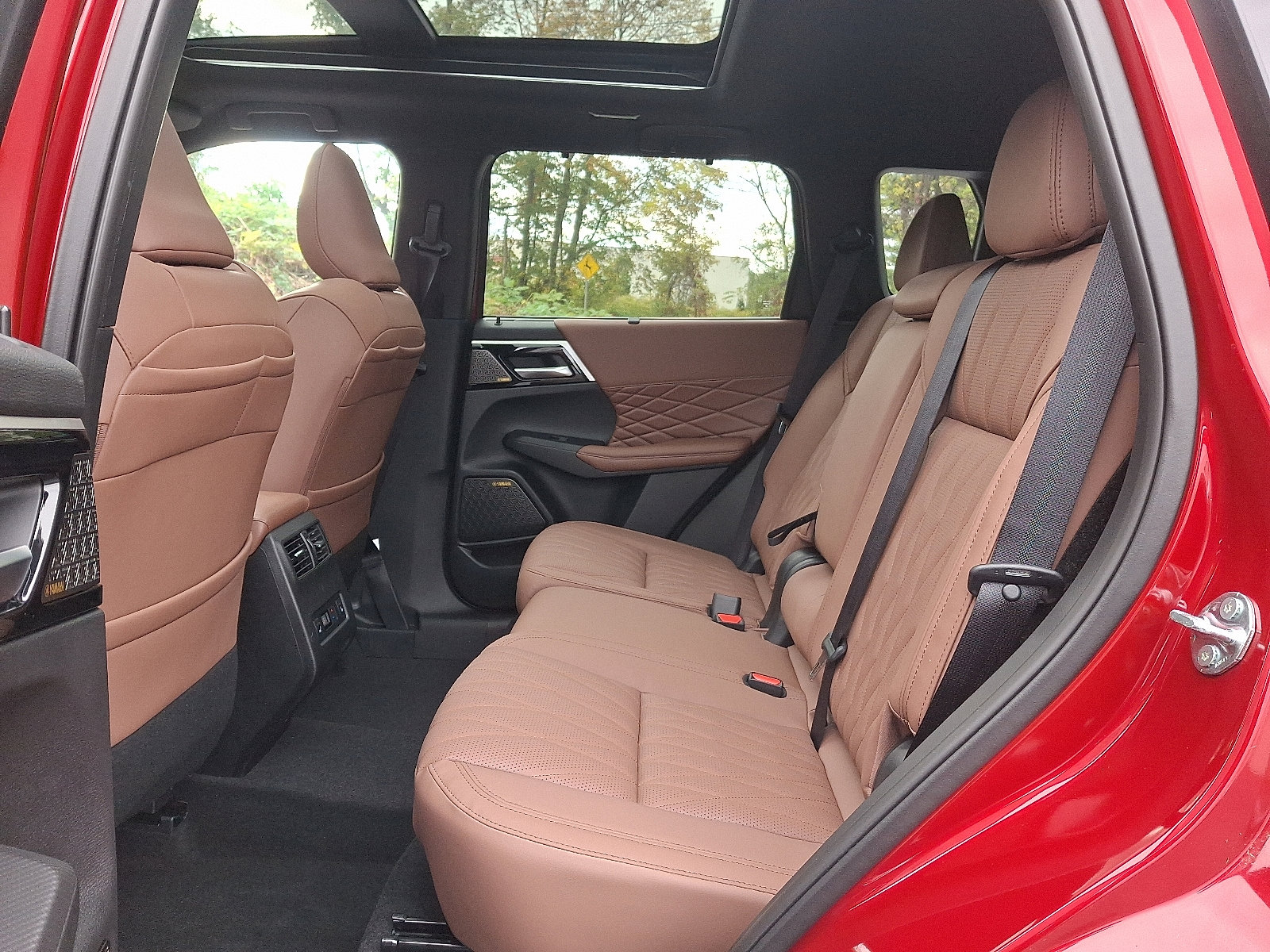 New 2025 Mitsubishi Outlander SEL image 8