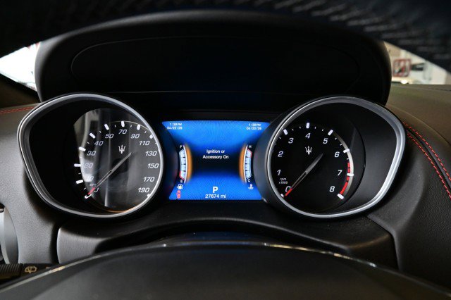 Used 2019 Maserati Levante GranLusso AWD/4WD image 36