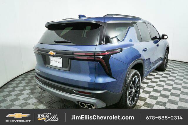 Used 2026 Chevrolet Traverse LT w/ Sun and Wheel Package FWD image 3