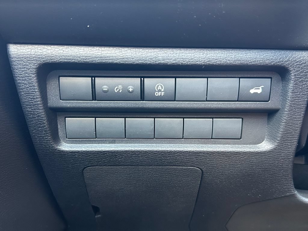 New 2026 Mitsubishi Outlander SEL FWD image 29