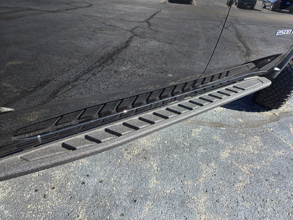 New 2026 Chevrolet Silverado 2500 ZR2 image 13