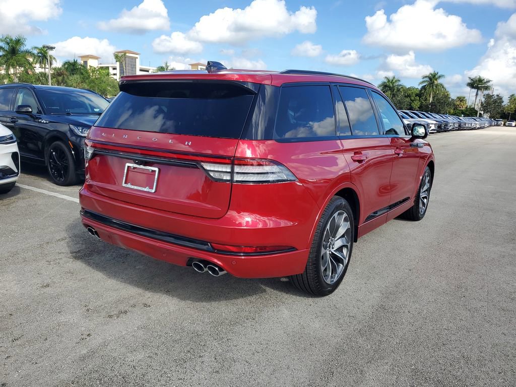 New 2025 Lincoln Aviator 2WD w/ Jet Appearance Package image 4
