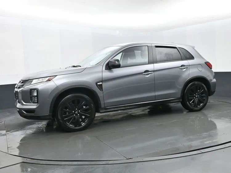 Used 2025 Mitsubishi Outlander Sport LE image 5