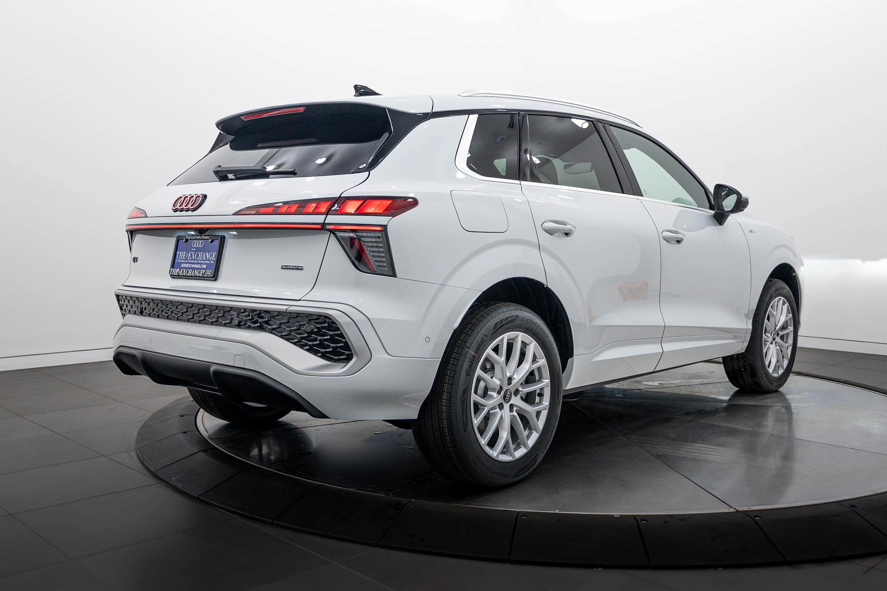 New 2026 Audi Q3 quattro 2.0T AWD/4WD image 4