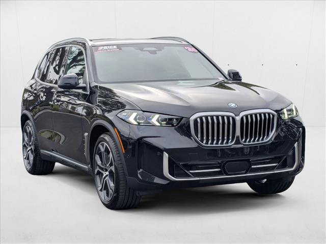 Used 2026 BMW X5 xDrive50e image 3