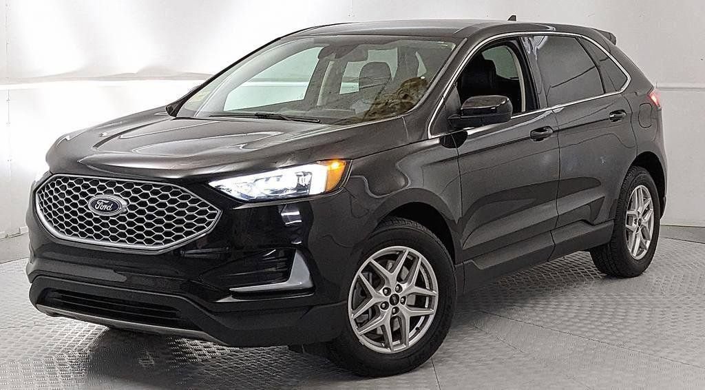 Used 2024 Ford Edge SEL AWD/4WD image 6