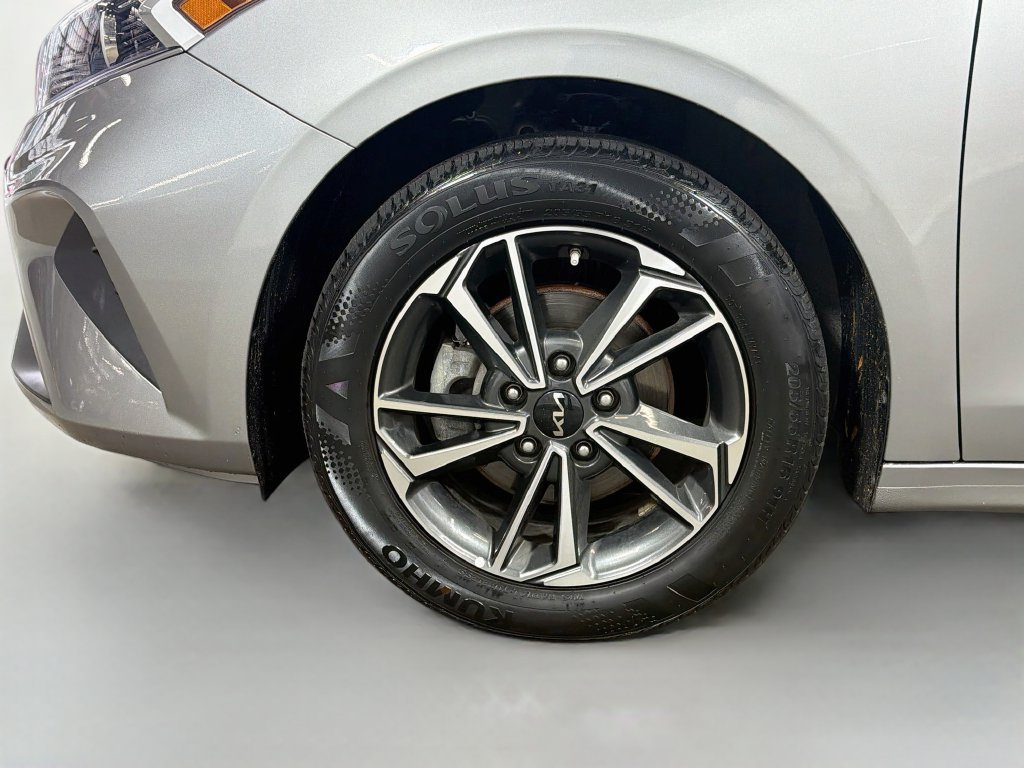 Used 2022 Kia Forte LXS FWD image 29