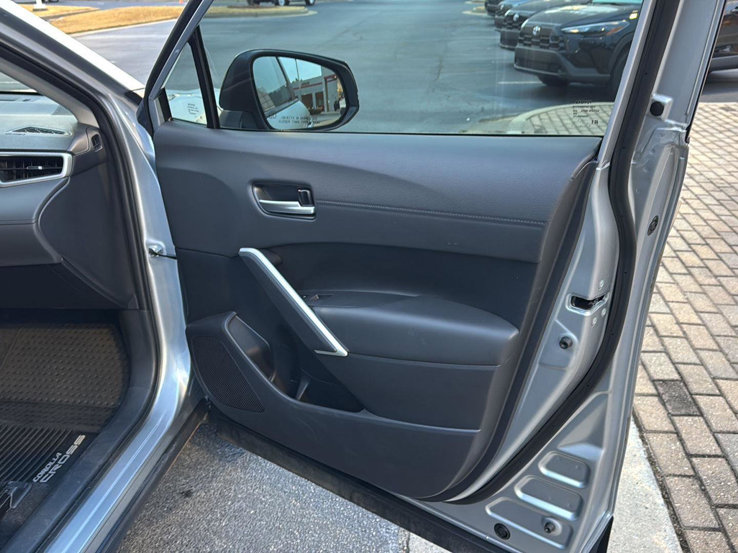 Certified 2025 Toyota Corolla Cross XLE image 12