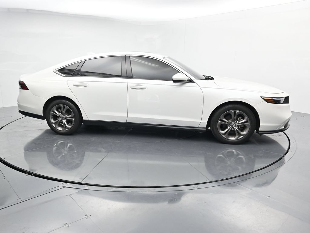Used 2023 Honda Accord EX image 9