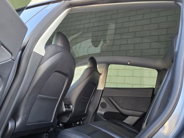 Used 2022 Tesla Model Y Performance image 32