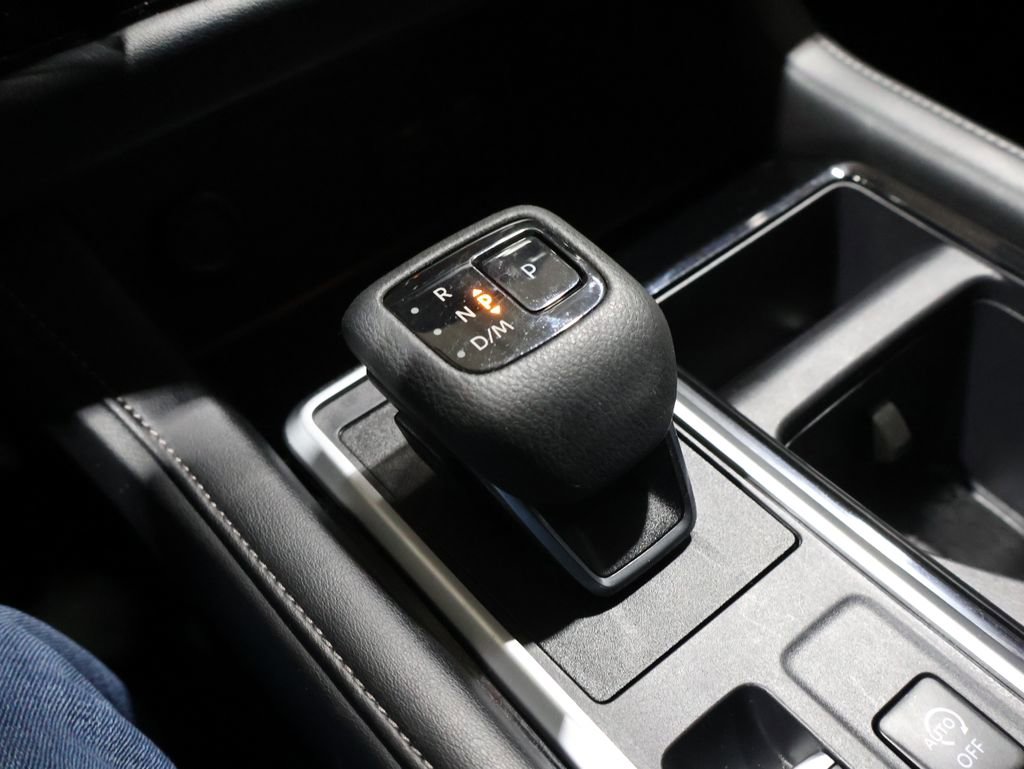 Used 2024 Nissan Pathfinder SV image 27