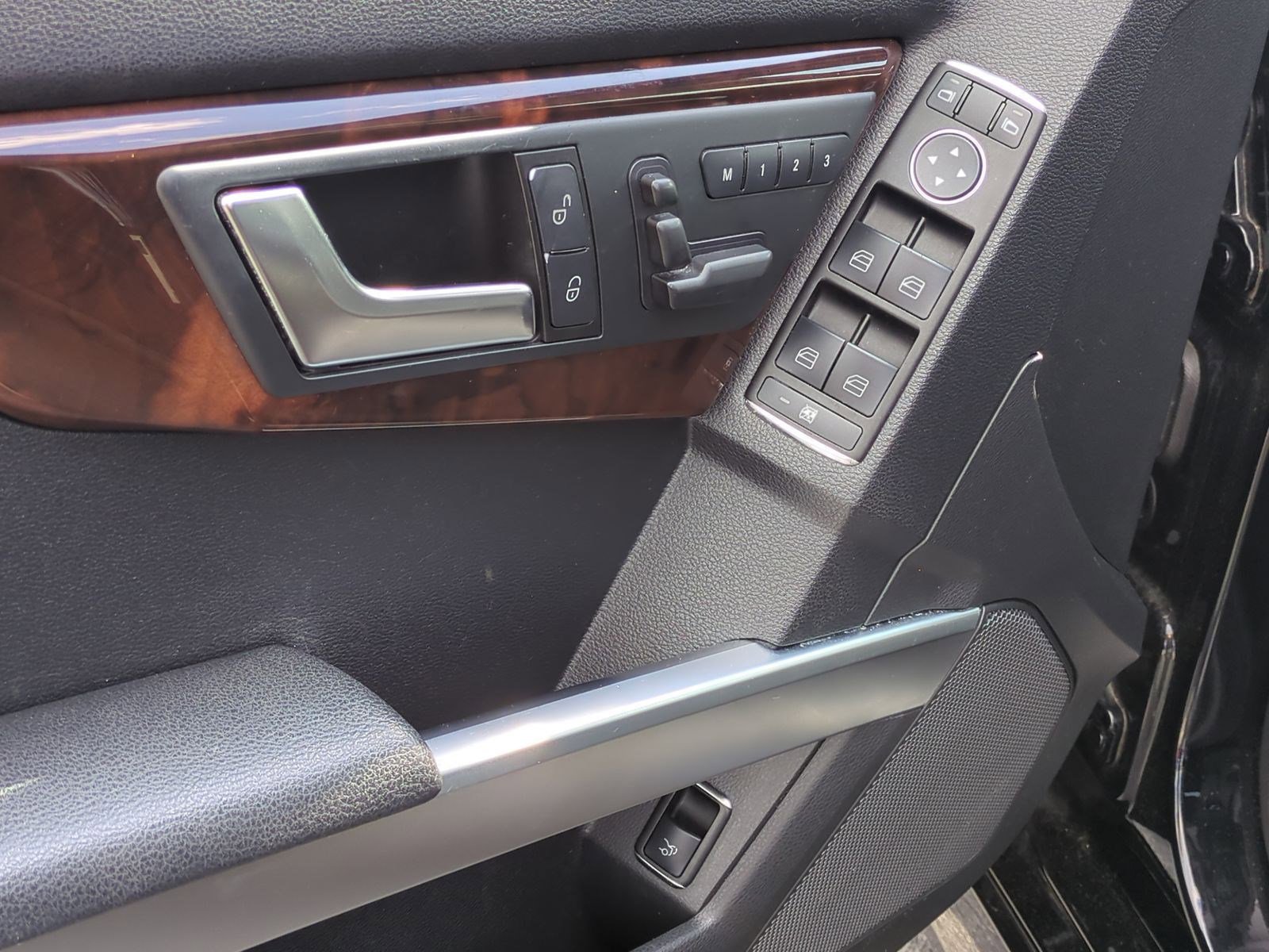 Used 2012 Mercedes-Benz GLK 350 4MATIC image 15