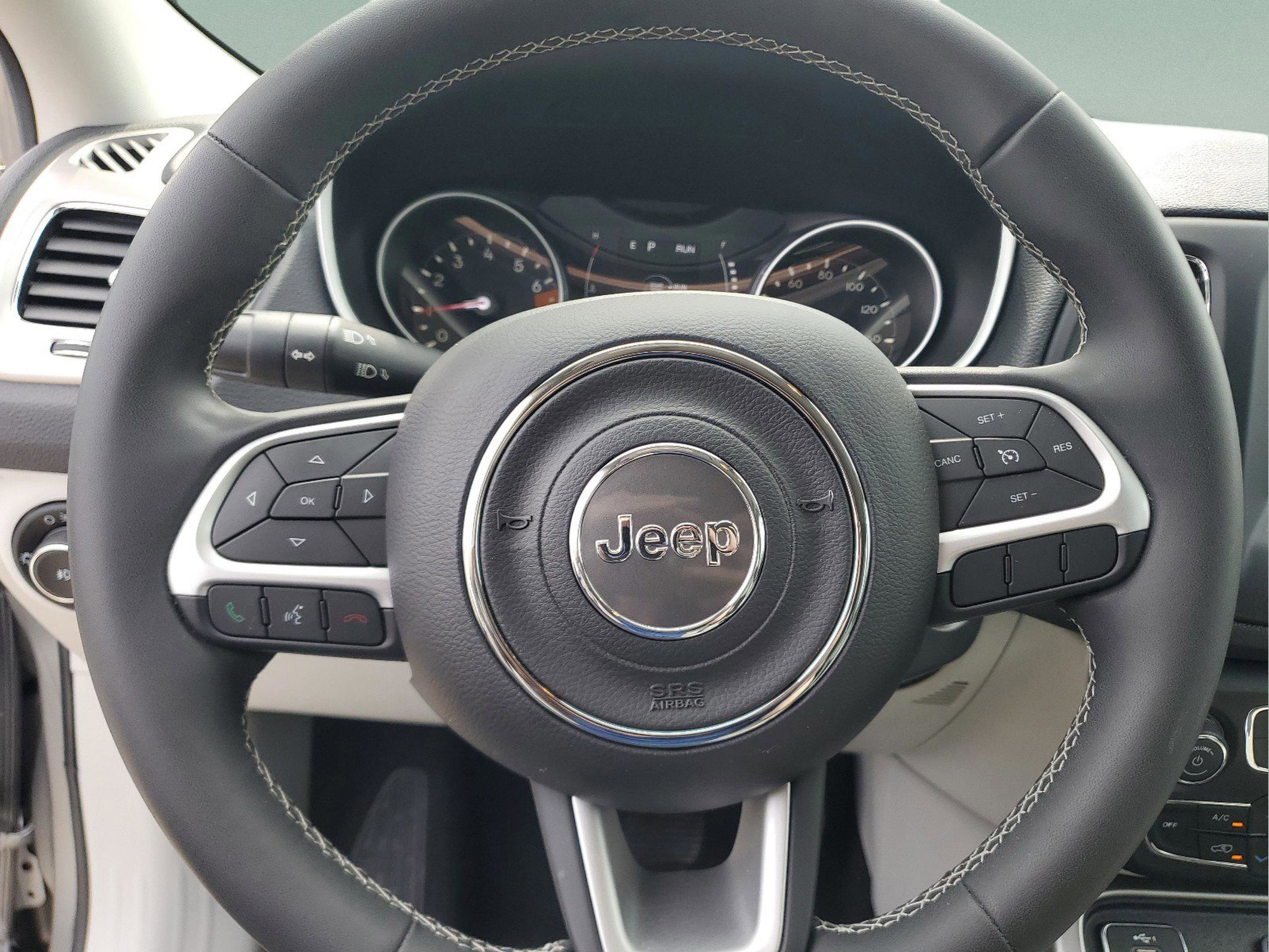 Certified 2021 Jeep Compass Latitude w/ Sun and Sound Group FWD image 17
