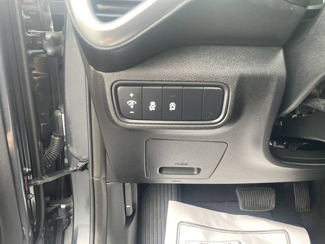Used 2025 Kia Soul LX w/ LX Technology Package FWD image 21