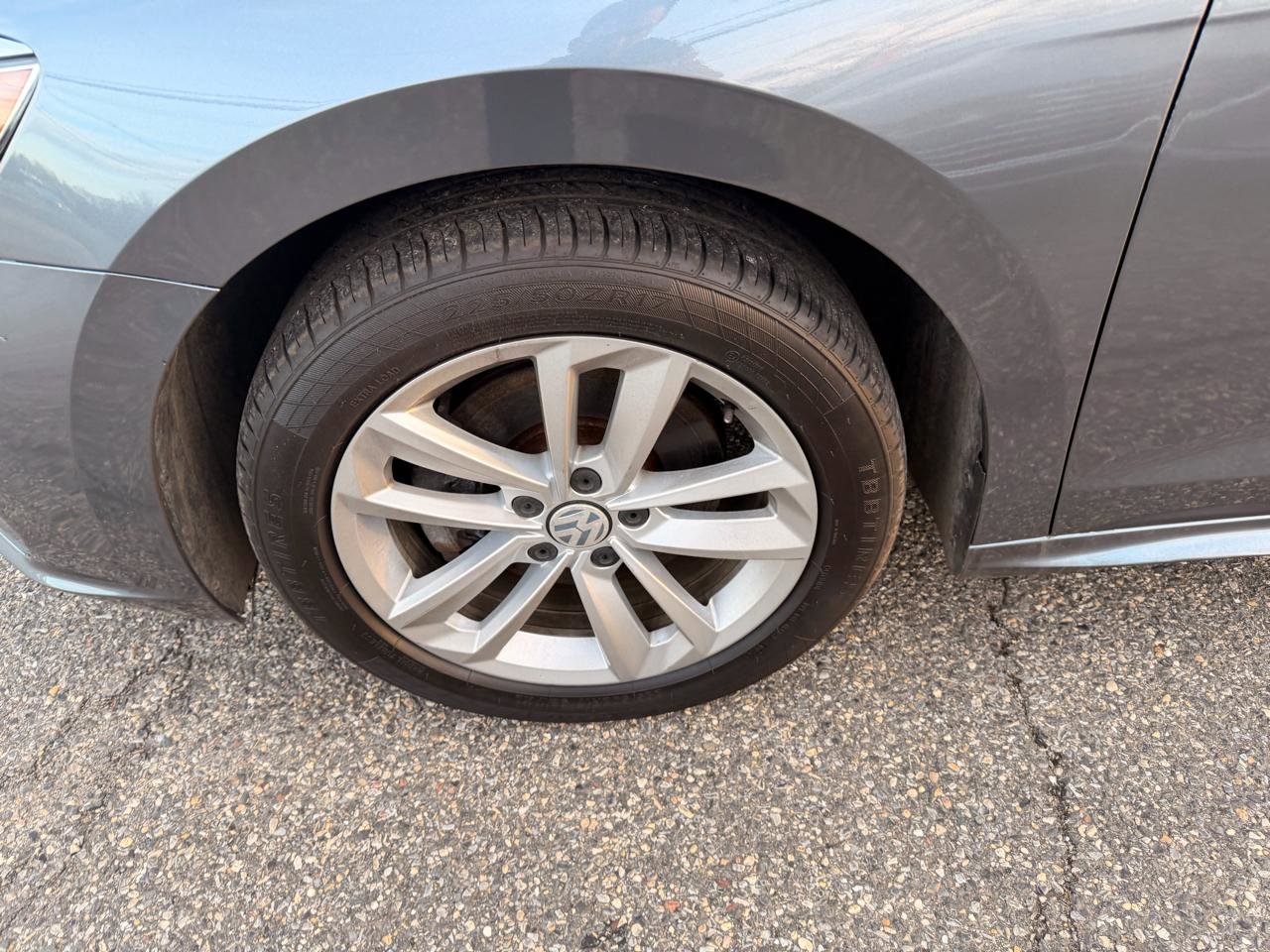 Used 2020 Volkswagen Passat 2.0T SE image 11