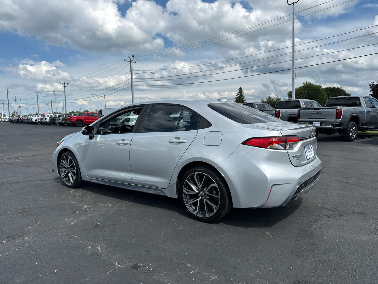 Used 2022 Toyota Corolla SE FWD image 3