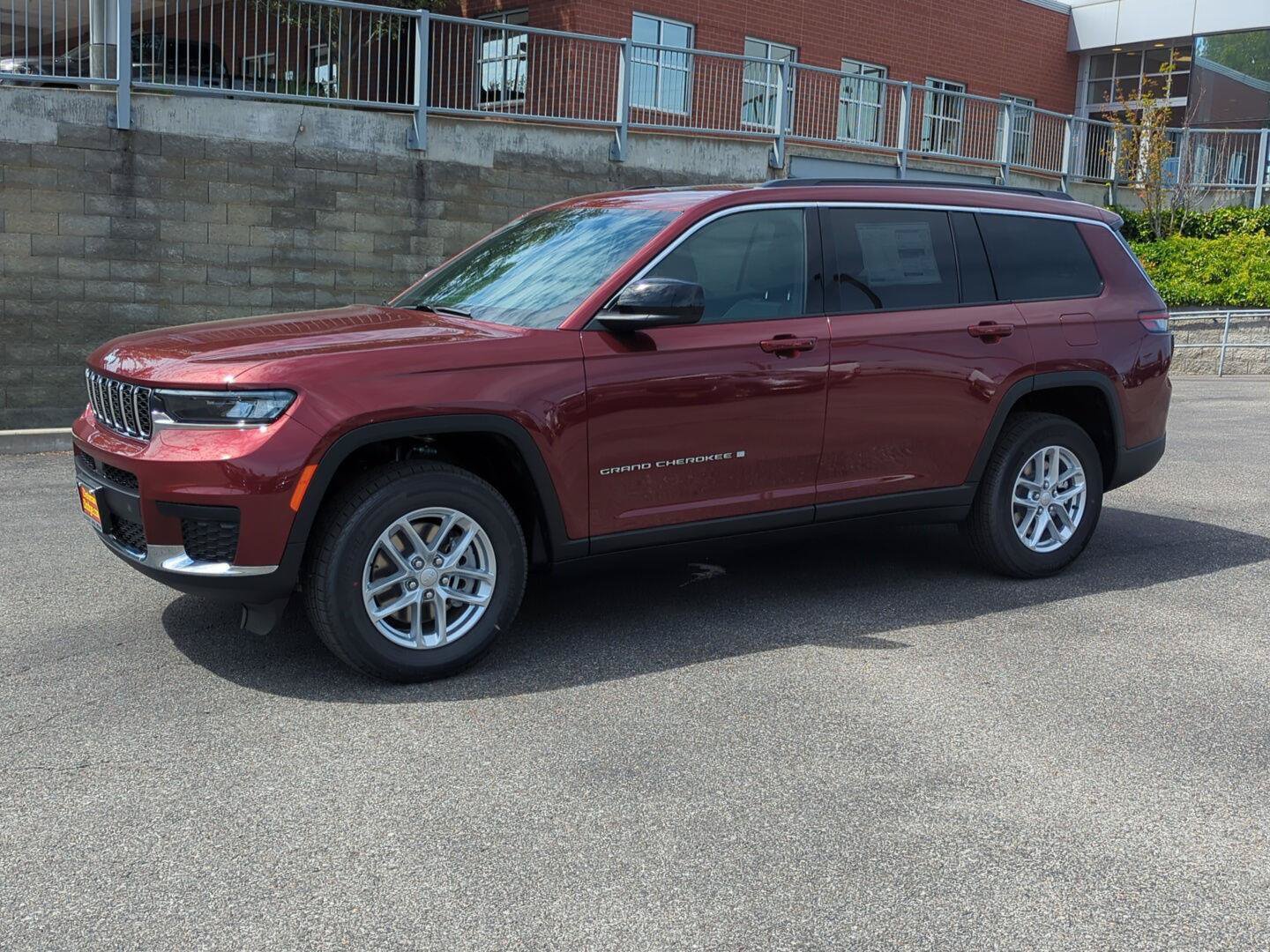 New 2026 Jeep Grand Cherokee L 4WD image 3