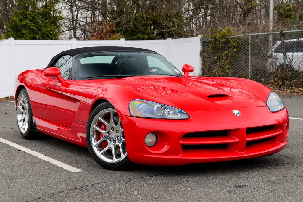 Used 2004 Dodge Viper SRT-10 image 1