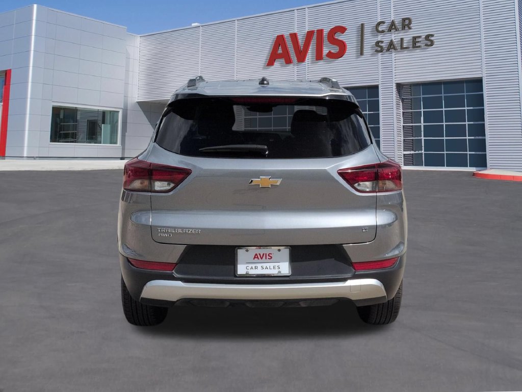 Used 2025 Chevrolet TrailBlazer LT AWD/4WD image 7