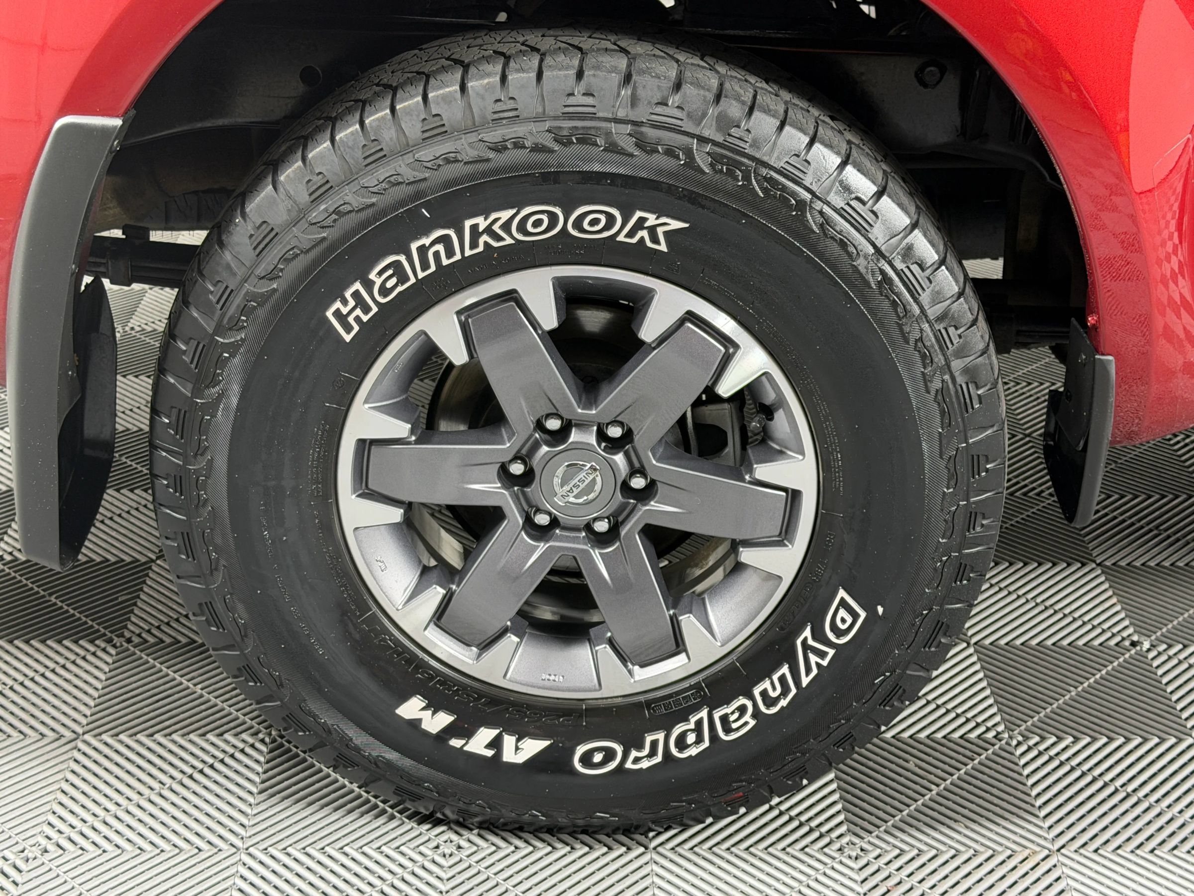 Used 2021 Nissan Frontier PRO-4X w/ Pro-4x Utility Package AWD/4WD image 38