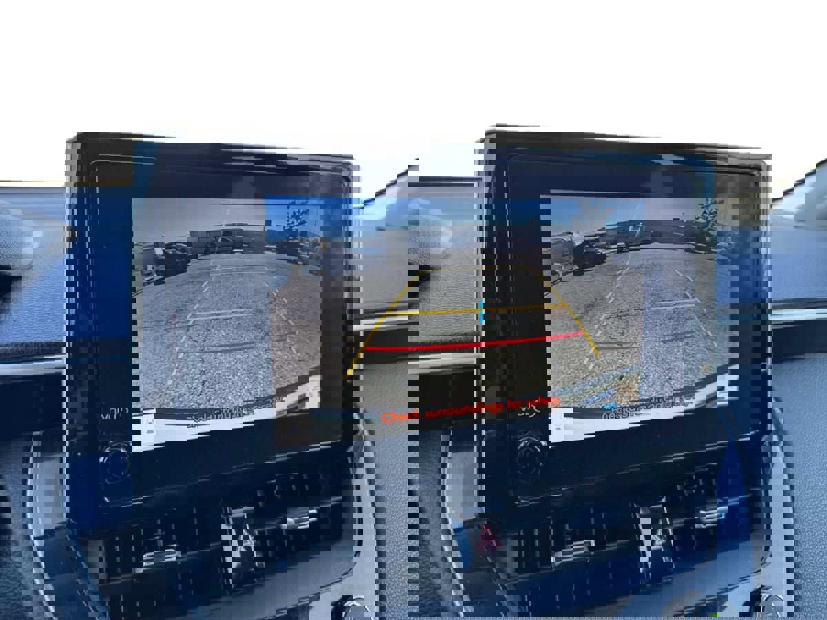 Used 2023 Toyota Corolla Cross XLE w/ Convenience Package image 13